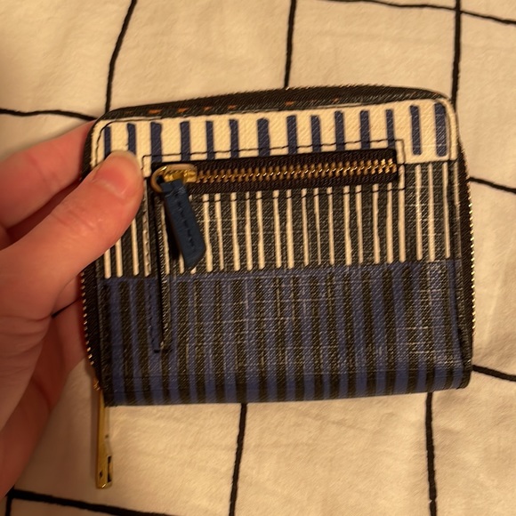 Fossil Mini RFID Wallet - Picture 4 of 4